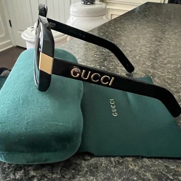 NWT GUCCI SUNGLASSES💗💗💗 - Picture 2 of 4